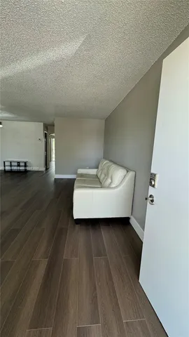 $130,000 | 160 Northeast 203rd Terrace, Unit E31, Miami Gardens, FL 33179