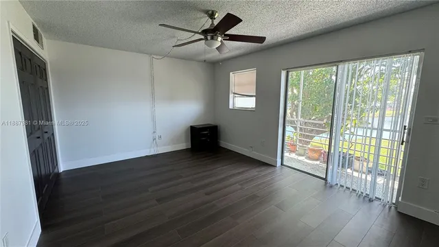 $130,000 | 160 Northeast 203rd Terrace, Unit E31, Miami Gardens, FL 33179