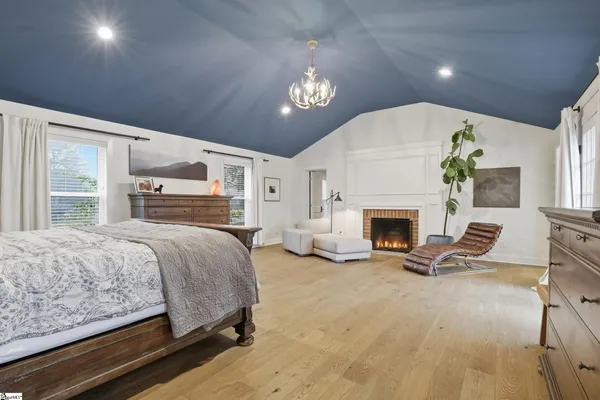 $1,100,000 | 405 Foot Hills Road, Greenville, SC 29617