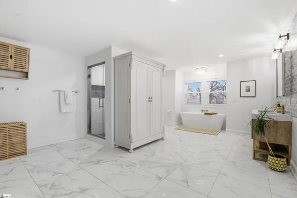 $1,100,000 | 405 Foot Hills Road, Greenville, SC 29617