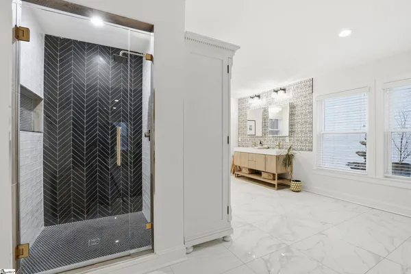 $1,100,000 | 405 Foot Hills Road, Greenville, SC 29617