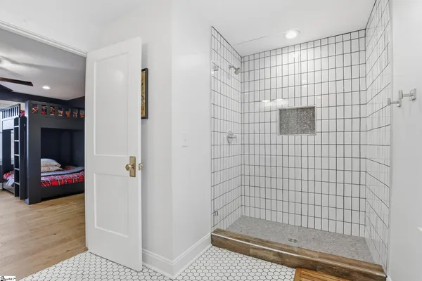 $1,100,000 | 405 Foot Hills Road, Greenville, SC 29617