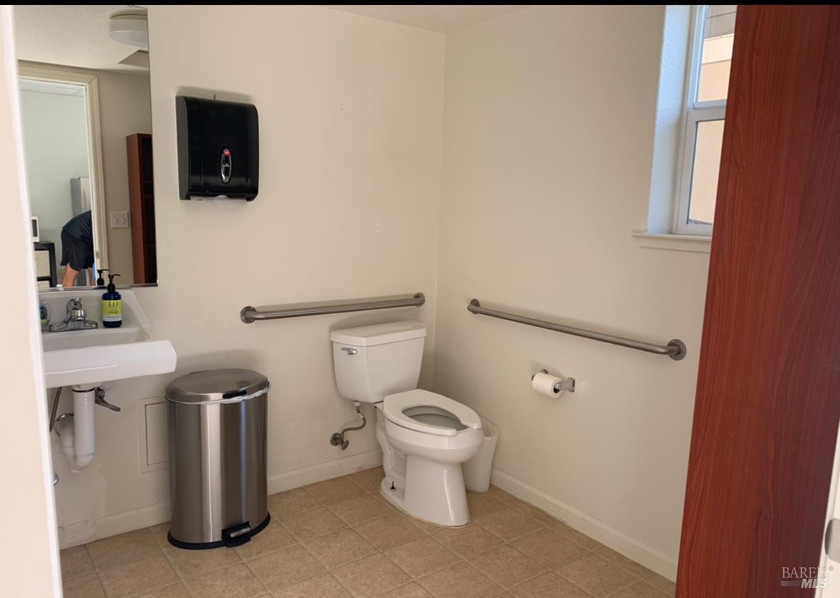 4013 Arthur Ashe Circle Santa Rosa, CA 95407 - Photo 50 of 50 Commercial unit - half bath