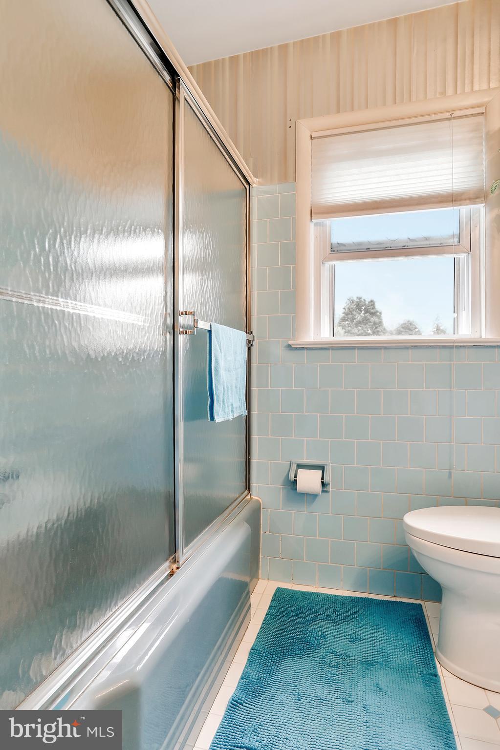 912 Tanley Road Silver Spring, MD 20904 - Photo 22 of 37 Upper level full bath