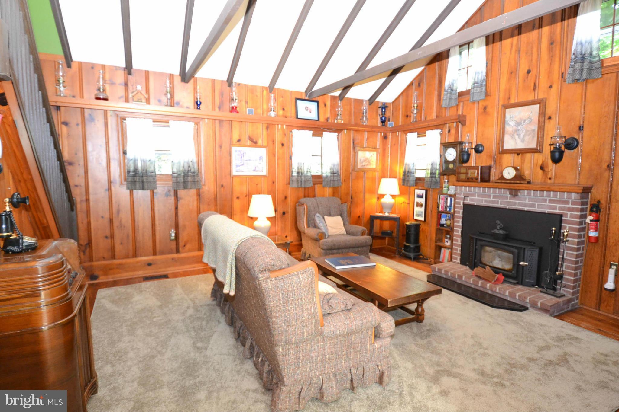 4510 Baptist Road Taneytown, MD 21787 - Photo 7 of 28 Living Room