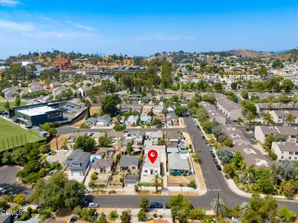 a picture of a black and white wall