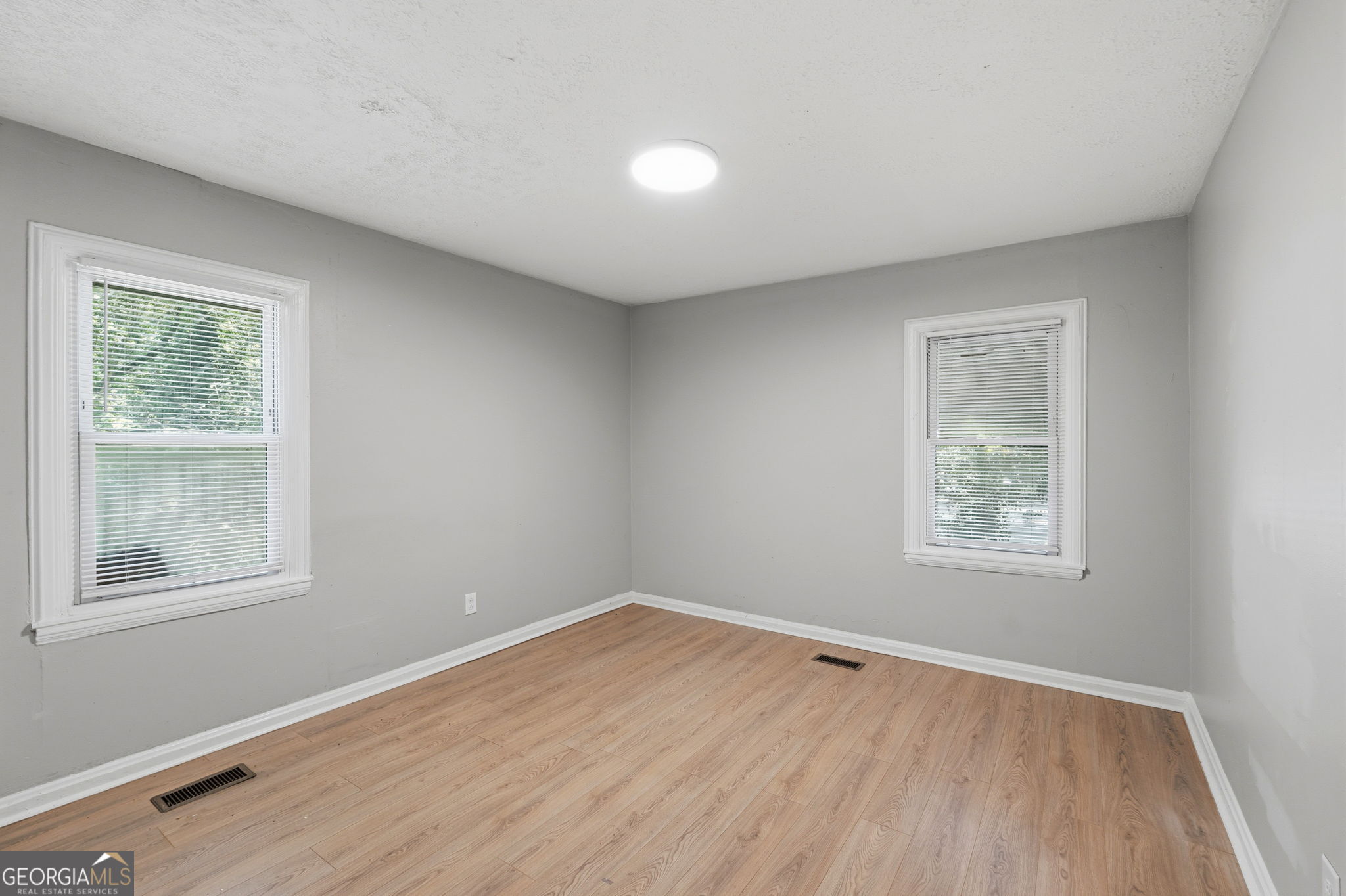 178 Meador Way Southeast Atlanta, GA 30315 - Photo 9 of 32 Gallery Image 9