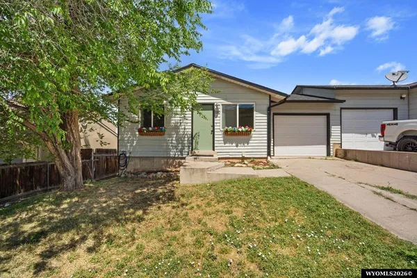 $300,000 | 130 Hunt Avenue, Evanston, WY 82930