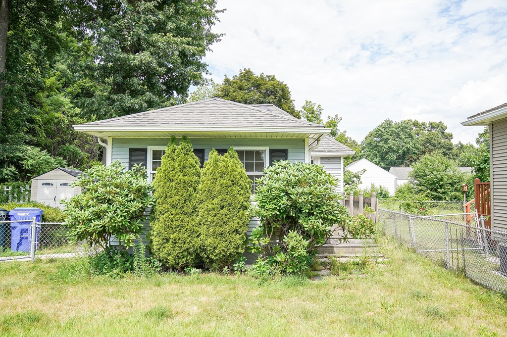 215 Eddy Street Springfield, MA 01104 - Photo 1 of 15