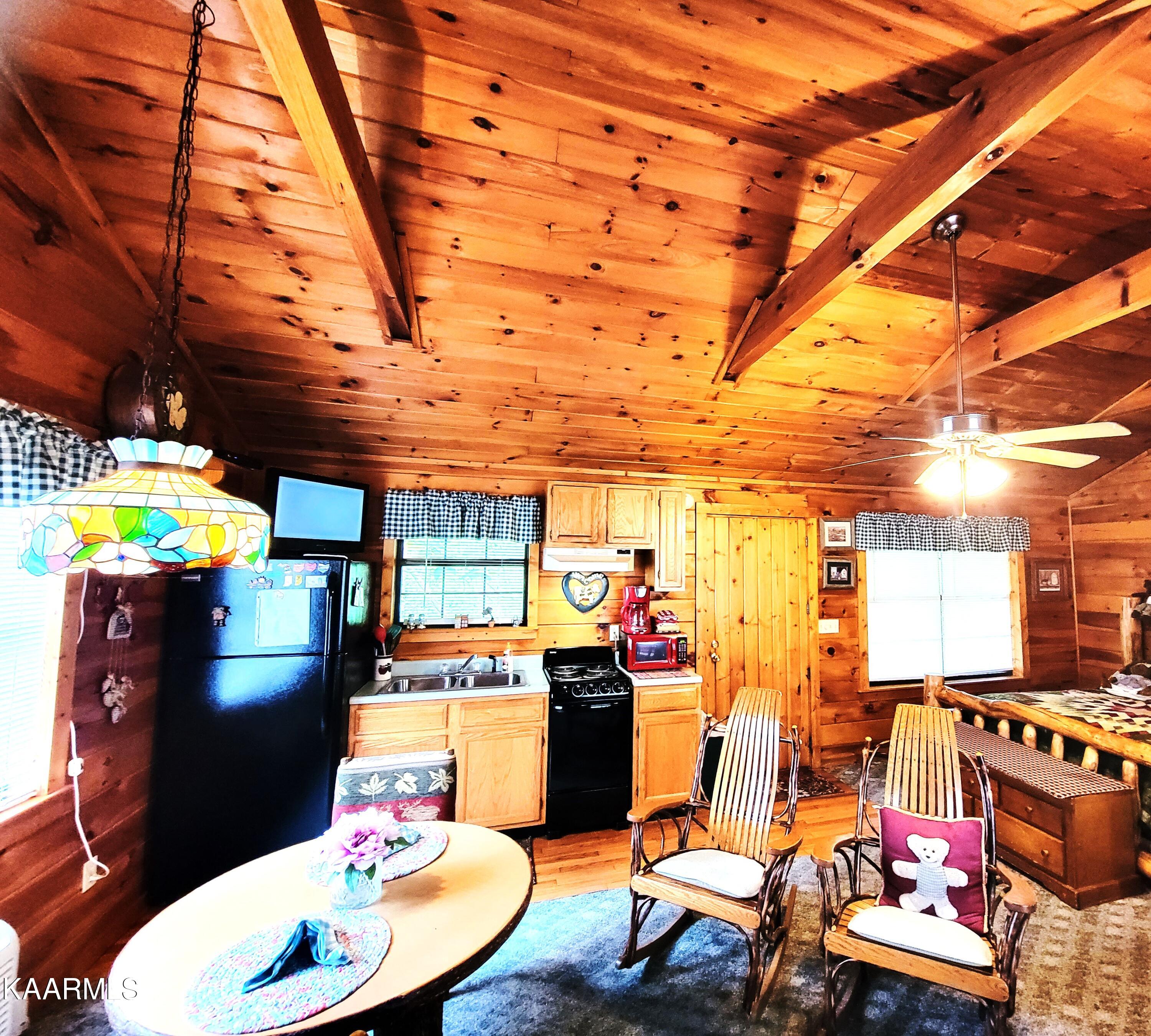 3786 Thomas Cross Road Sevierville, TN 37876 - Photo 15 of 50 Buttercup9