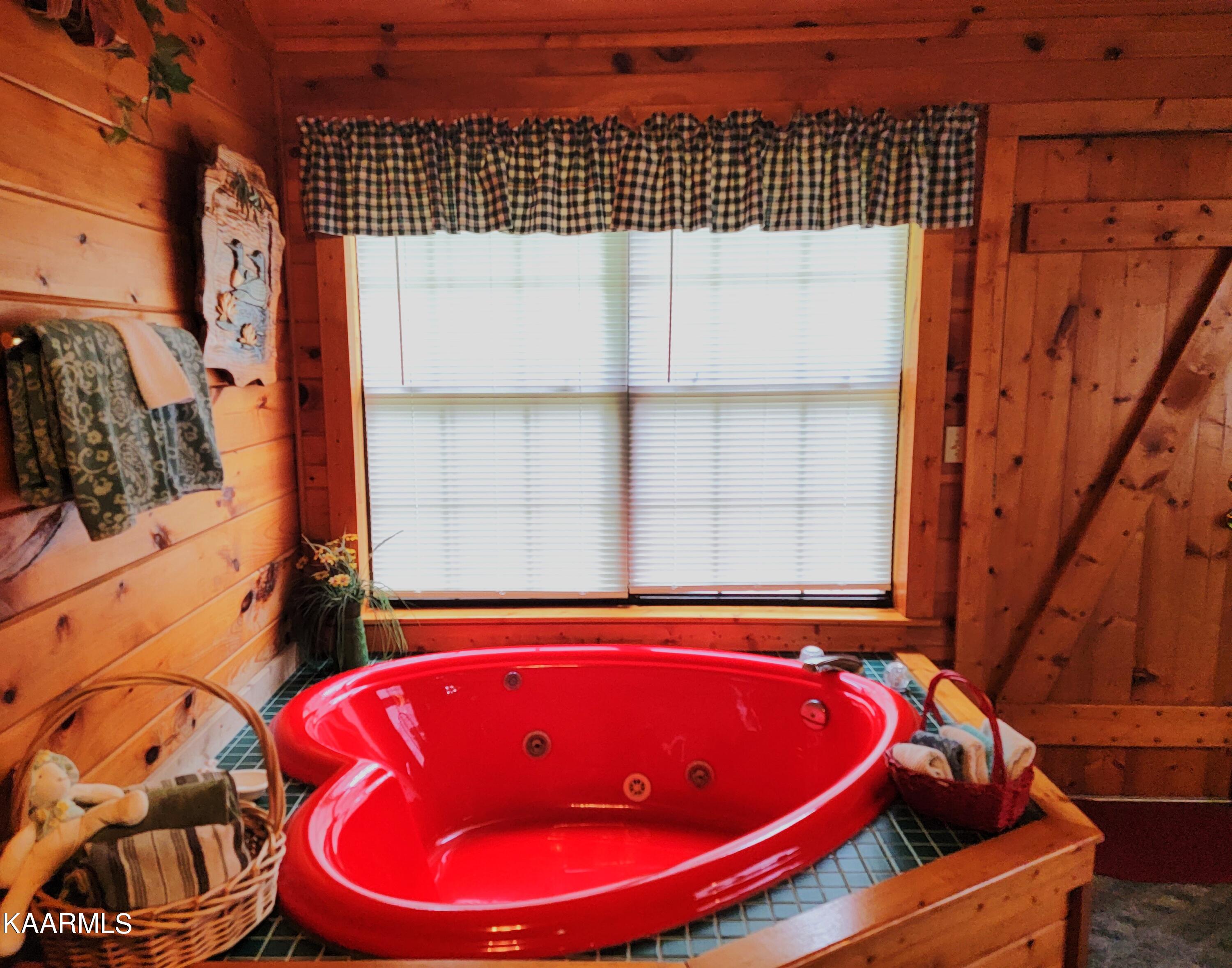3786 Thomas Cross Road Sevierville, TN 37876 - Photo 16 of 50 buttercup8