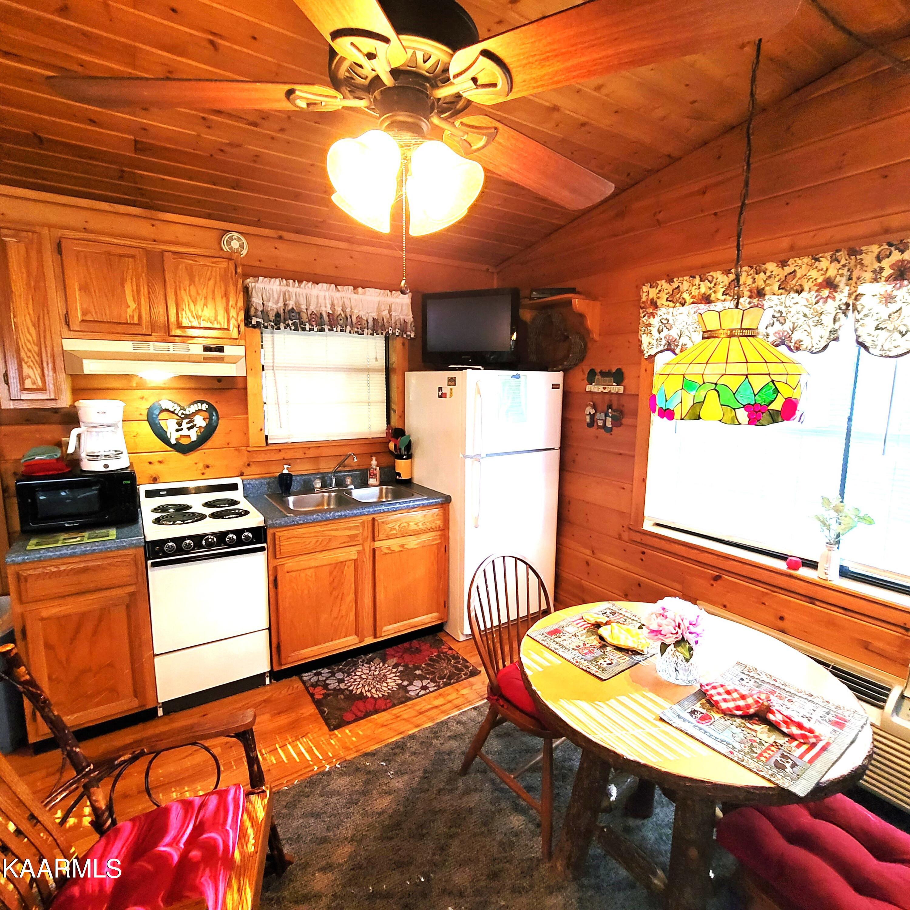 3786 Thomas Cross Road Sevierville, TN 37876 - Photo 23 of 50 Primrose3