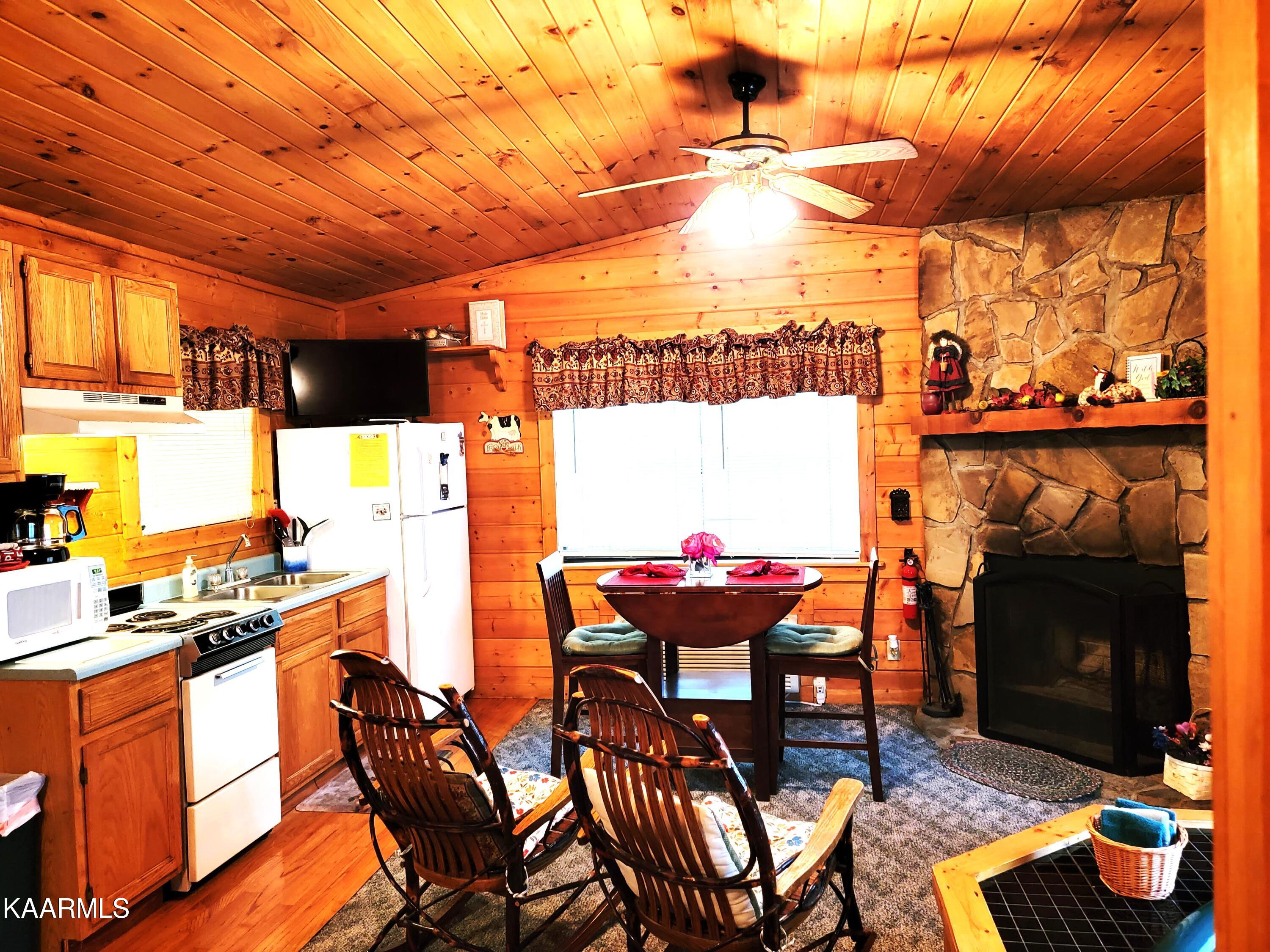 3786 Thomas Cross Road Sevierville, TN 37876 - Photo 27 of 50 Shamrock4