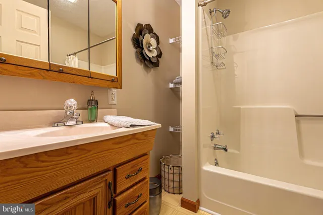 $315,000 | 12507 Thornfield Circle Northeast, Cumberland, MD 21502