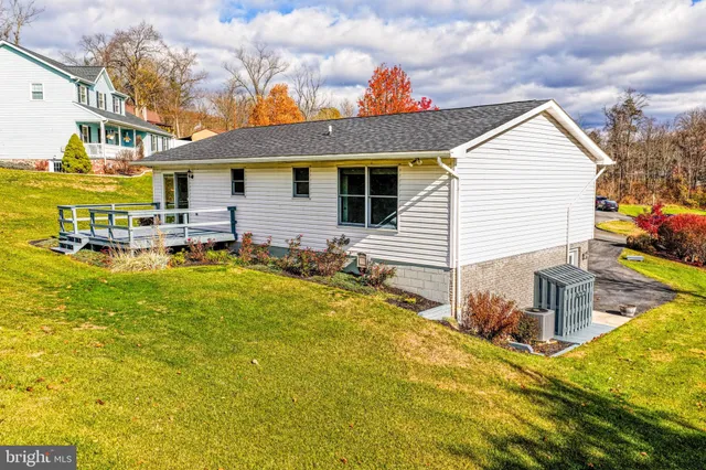 $315,000 | 12507 Thornfield Circle Northeast, Cumberland, MD 21502