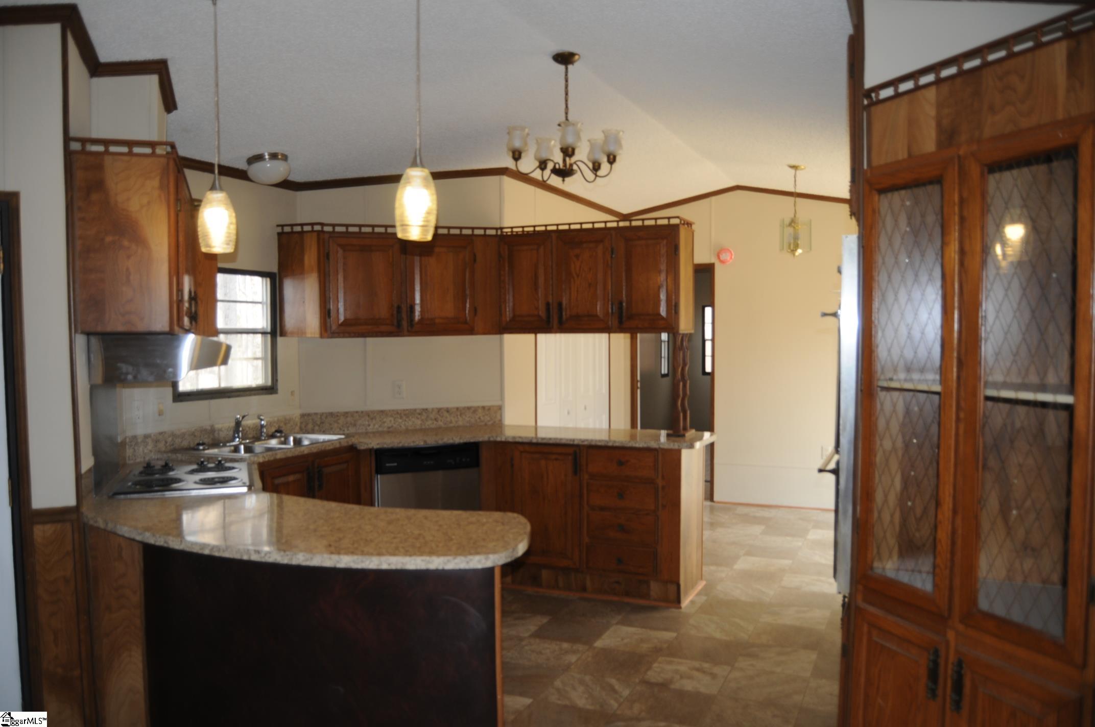 2174 Noe Road Greer, SC 29651 - Photo 3 of 11