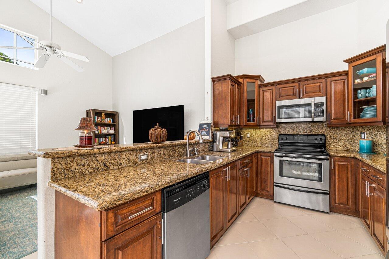 2998 Northwest 41st Street Boca Raton, FL 33434 - Photo 15 of 29 013-2998Northwest41stStreet-BocaRaton-FL