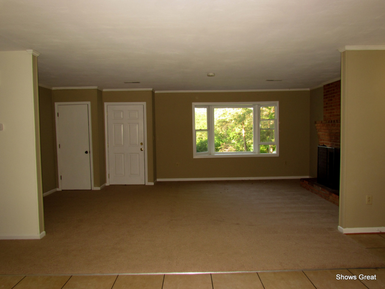 310 Carriage Road Hardy, VA 24101 - Photo 11 of 14 Lliving Room