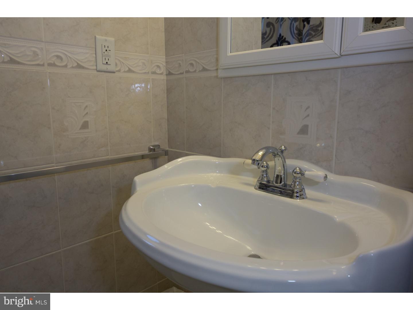 1650 Ridge Avenue Reading, PA 19607 - Photo 11 of 20 Bathroom