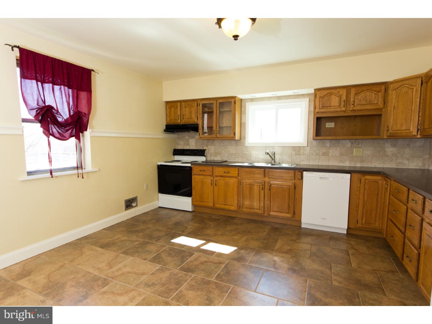 1650 Ridge Avenue Reading, PA 19607 - Photo 6 of 20 Kitchen