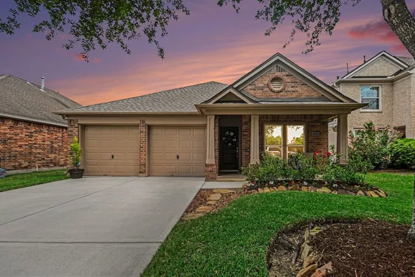 $330,000 | 13122 Royal Bend Lane, Tomball, TX 77377