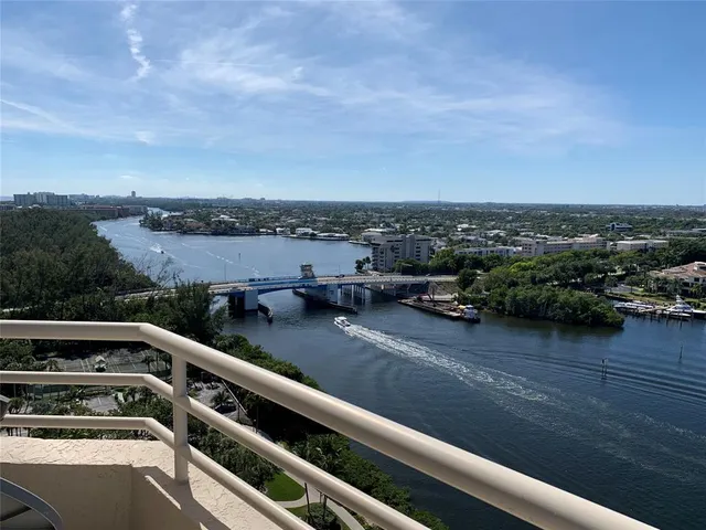 a view of a walk in closet