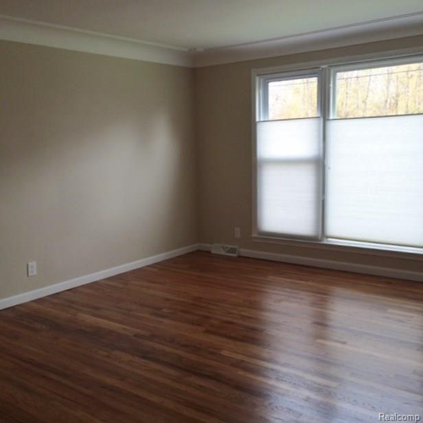21878 Inkster Road Romulus, MI 48174 - Photo 15 of 22 IMG_1164.JPG