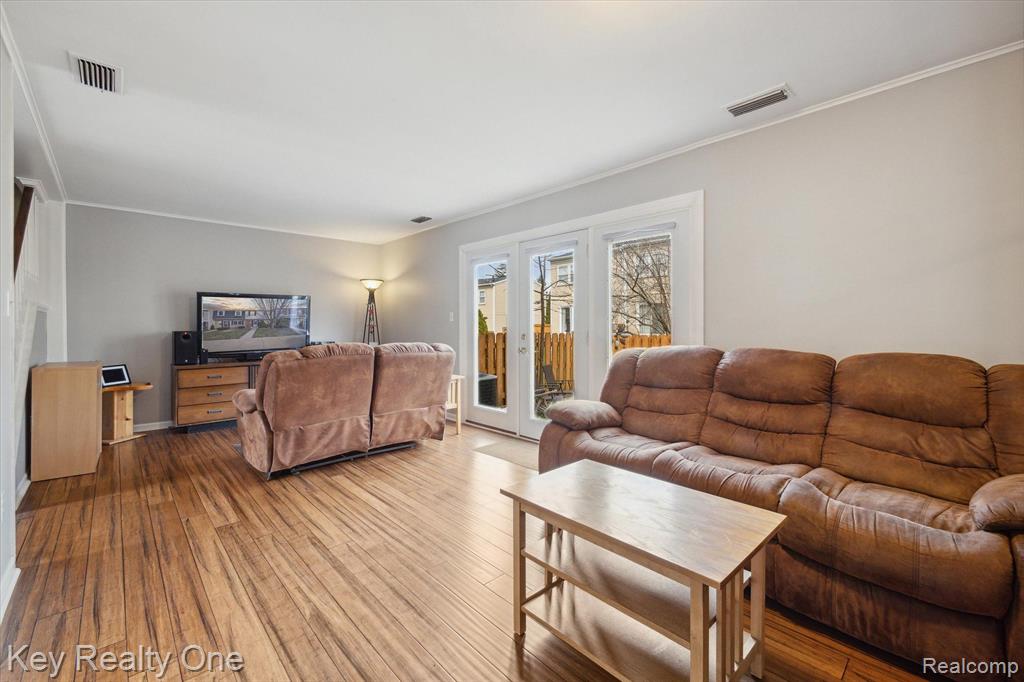 1122 Liberty Belle Court Rochester Hills, MI 48307 - Photo 5 of 28