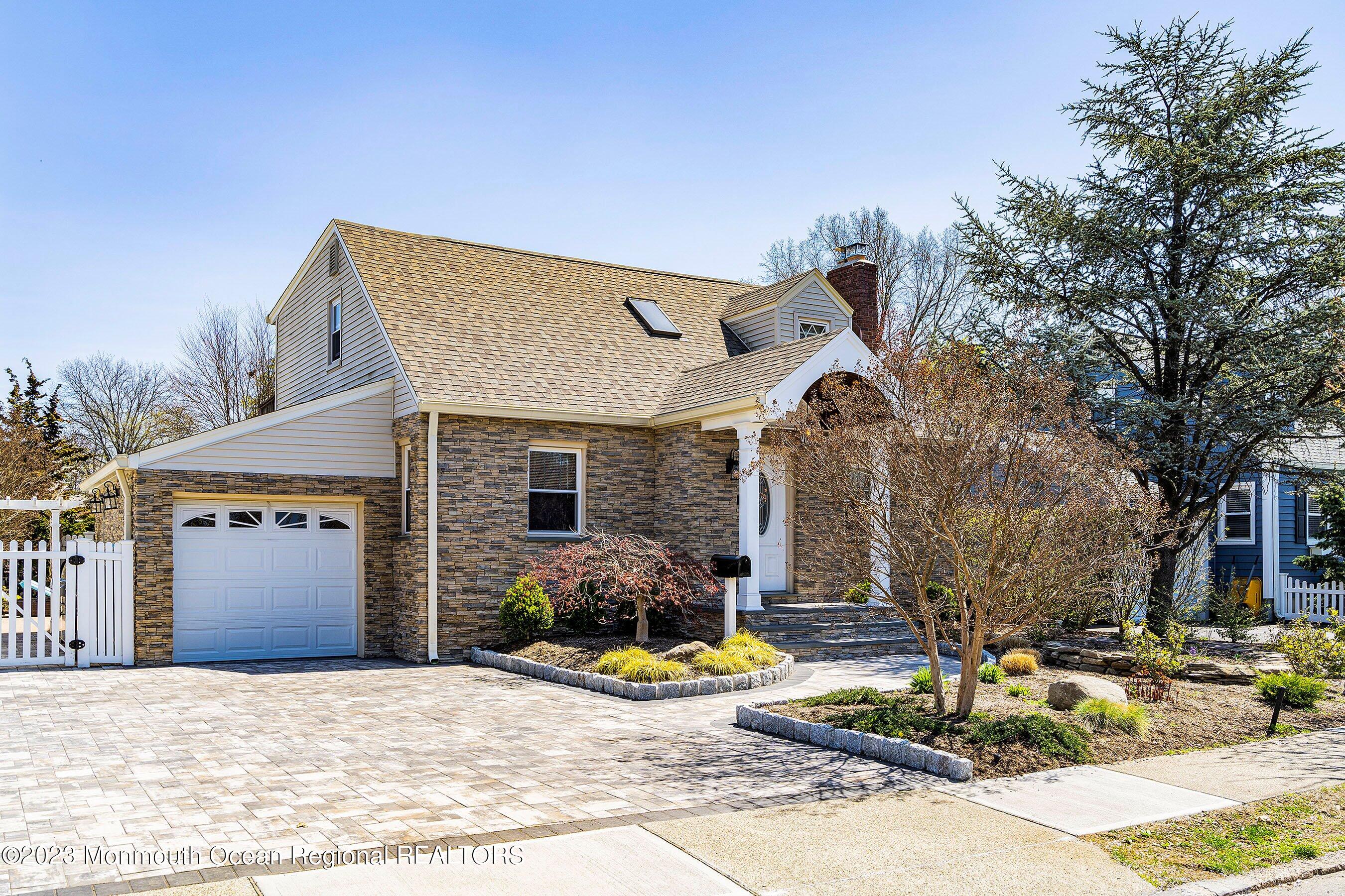 967 River Road New Milford, NJ 07646 - Photo 3 of 37 Front Left