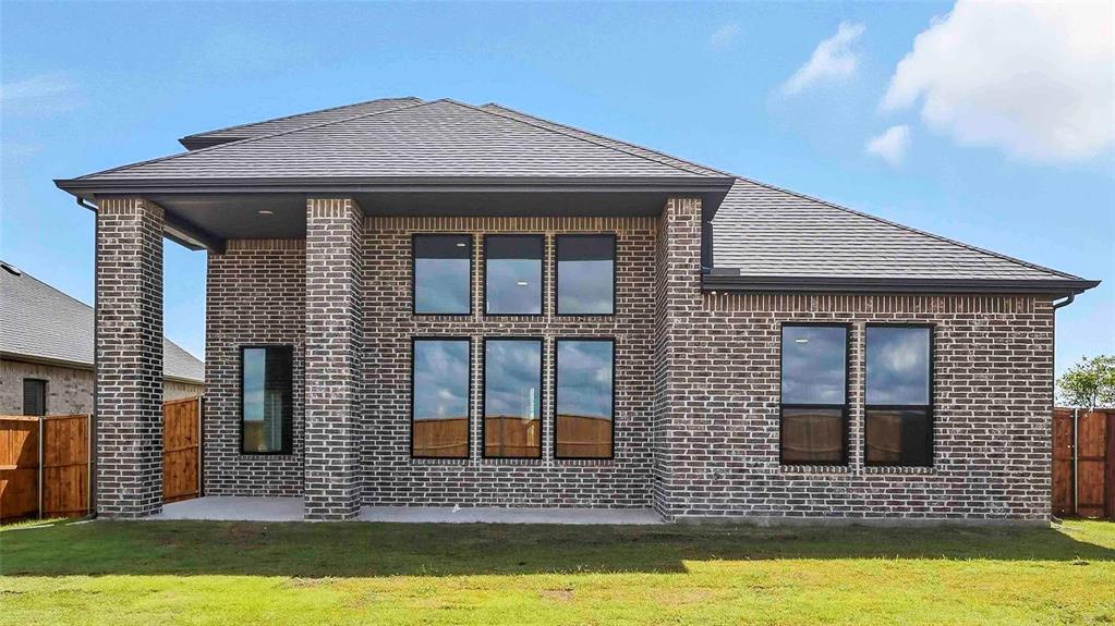 1011 Pitchfork Road Royse City, TX 75189 - Photo 16 of 19 a front view of house with yard