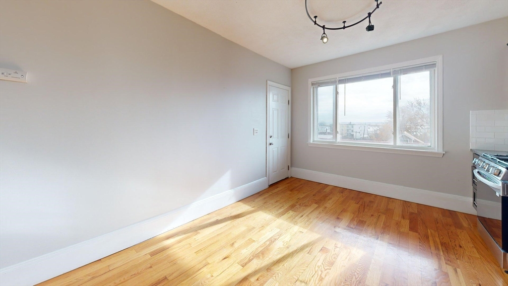 346 Chelsea Street, Unit 2 Boston, MA 02128 - Photo 28 of 31