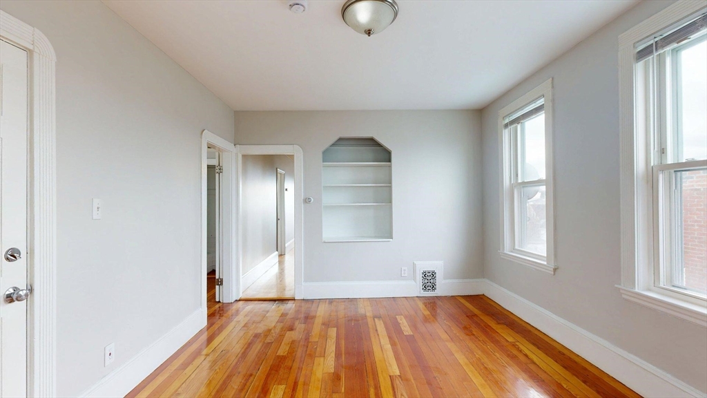 346 Chelsea Street, Unit 2 Boston, MA 02128 - Photo 7 of 31