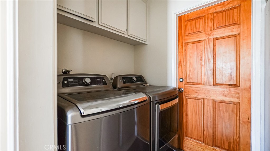 18570 Halter Lane Riverside, CA 92504 - Photo 29 of 63 Laundry Room with Storage