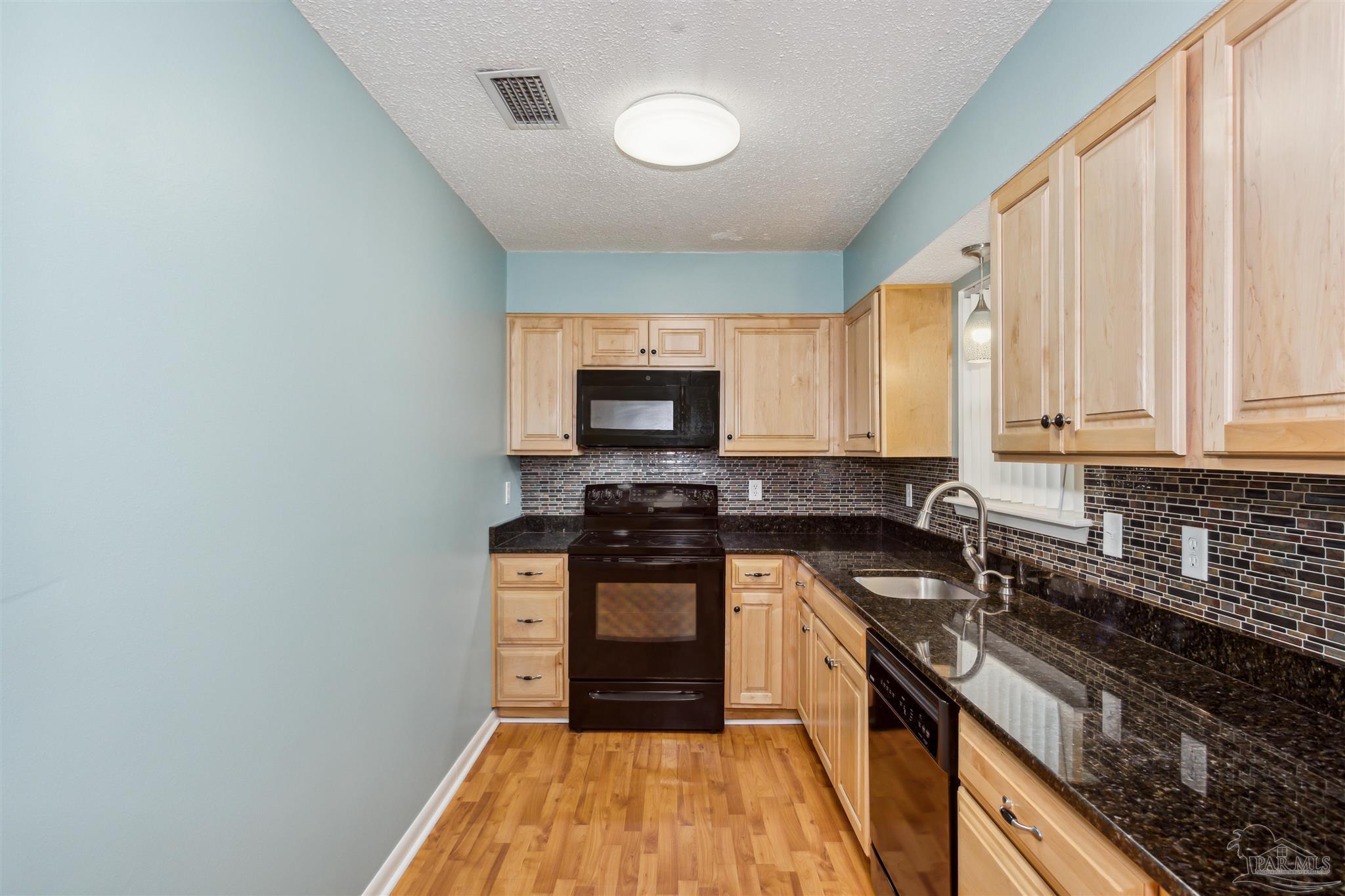 5159 Old Berryhill Road Milton, FL 32570 - Photo 9 of 33 Gallery Image 9