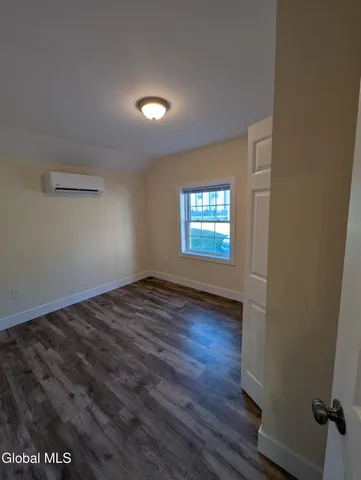 $1,600 | 50 Woodlawn Avenue, Unit 5, Albany, NY 12208