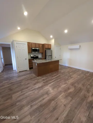 $1,600 | 50 Woodlawn Avenue, Unit 5, Albany, NY 12208