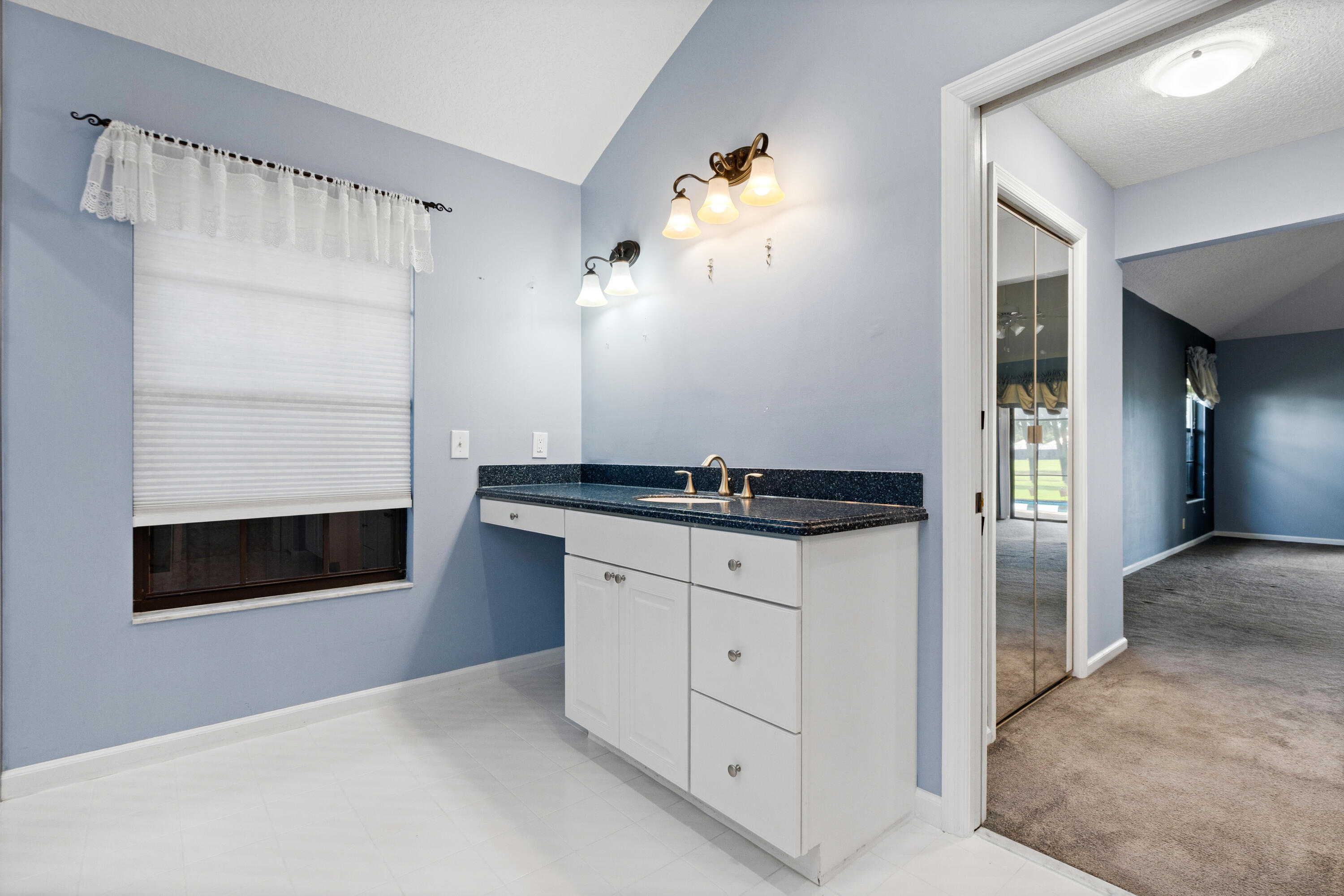 6606 Wood Lake Road Jupiter, FL 33458 - Photo 31 of 53 primary bath