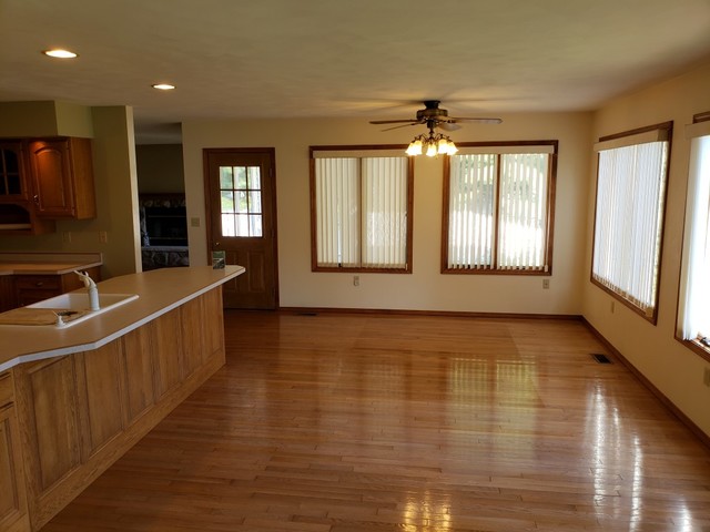 351 Rockside Drive Dixon, IL 61021 - Photo 12 of 29 Gallery Image 12