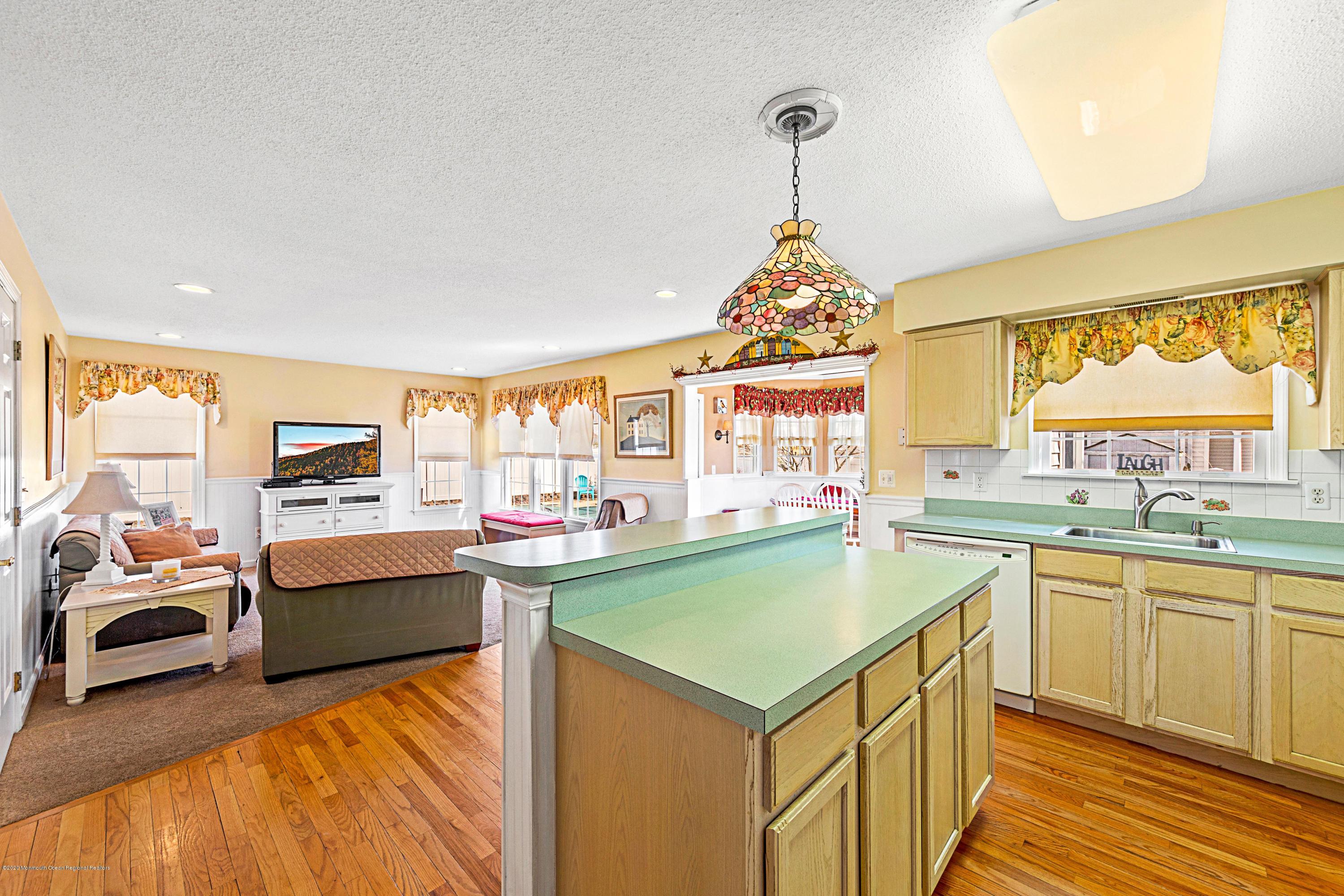 101 Gale Road Manahawkin, NJ 08050 - Photo 23 of 39 101GaleOnline-23