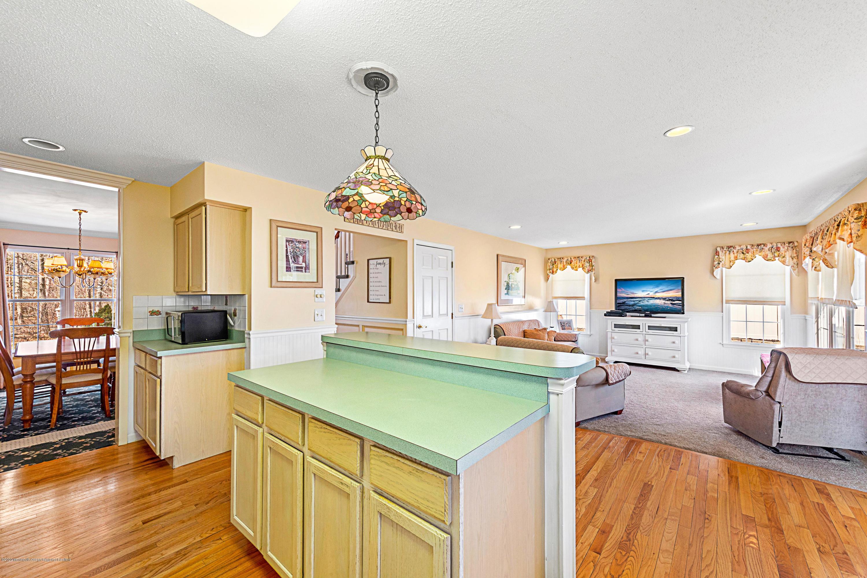 101 Gale Road Manahawkin, NJ 08050 - Photo 24 of 39 101GaleOnline-24