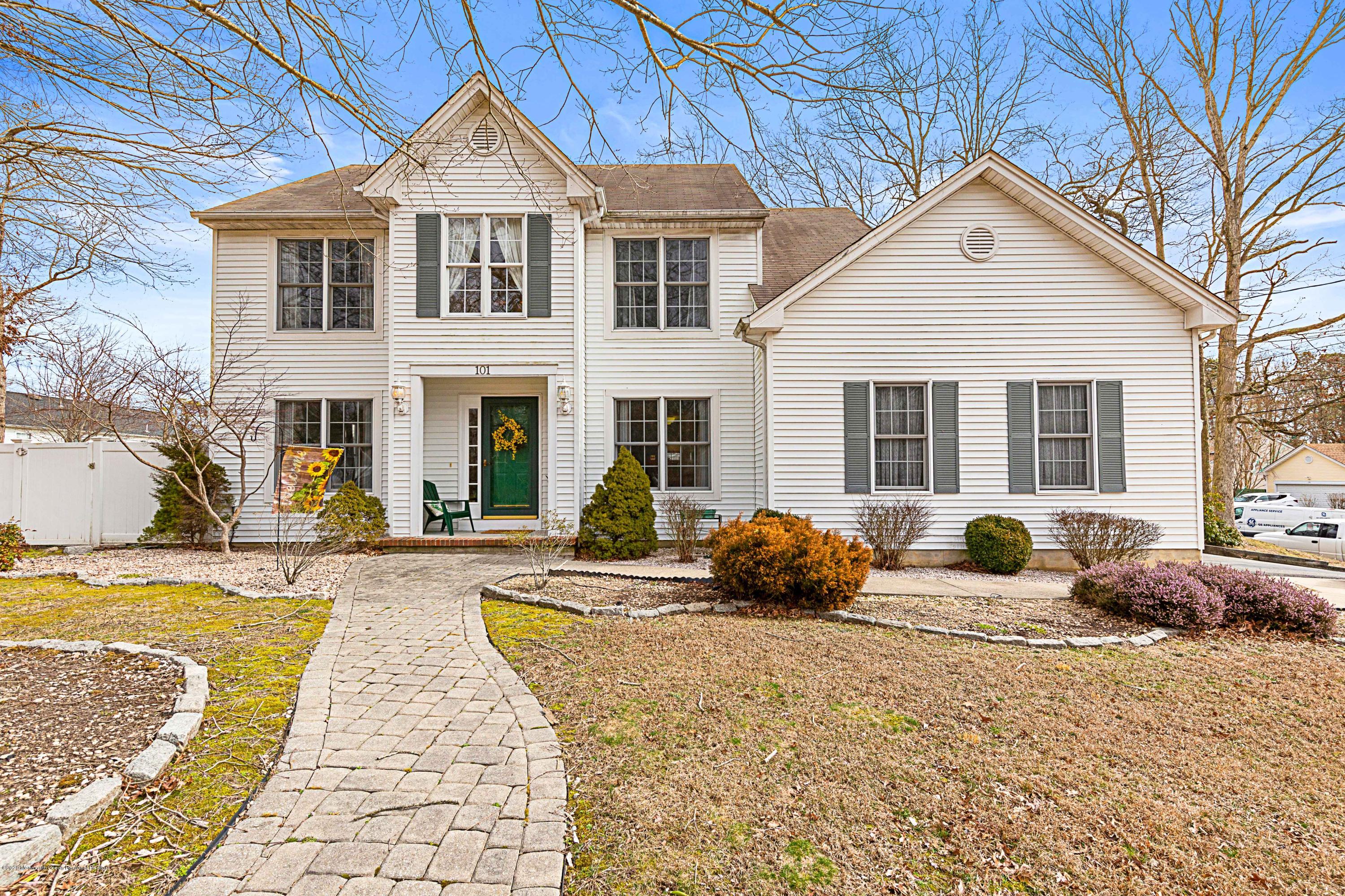 101 Gale Road Manahawkin, NJ 08050 - Photo 6 of 39 101GaleOnline-6