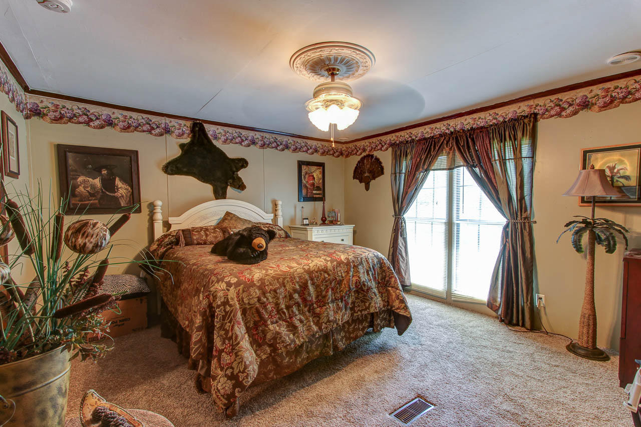 979 Gnatty Branch Road Pigeon Forge, TN 37876 - Photo 14 of 37 14