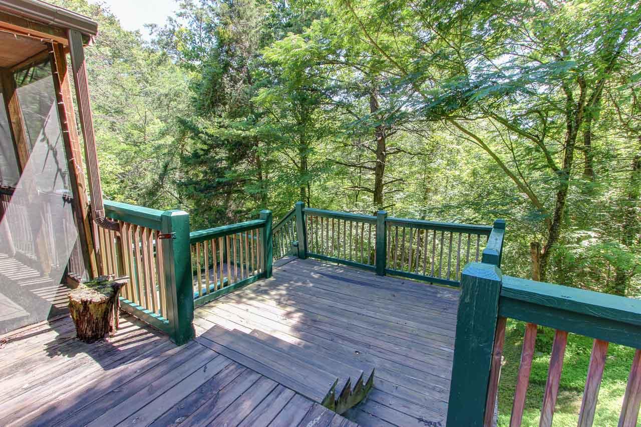 979 Gnatty Branch Road Pigeon Forge, TN 37876 - Photo 27 of 37 27