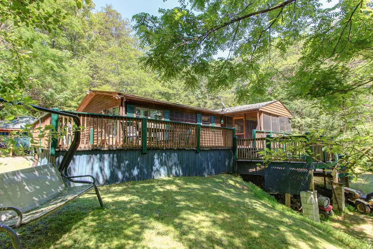 979 Gnatty Branch Road Pigeon Forge, TN 37876 - Photo 32 of 37 32