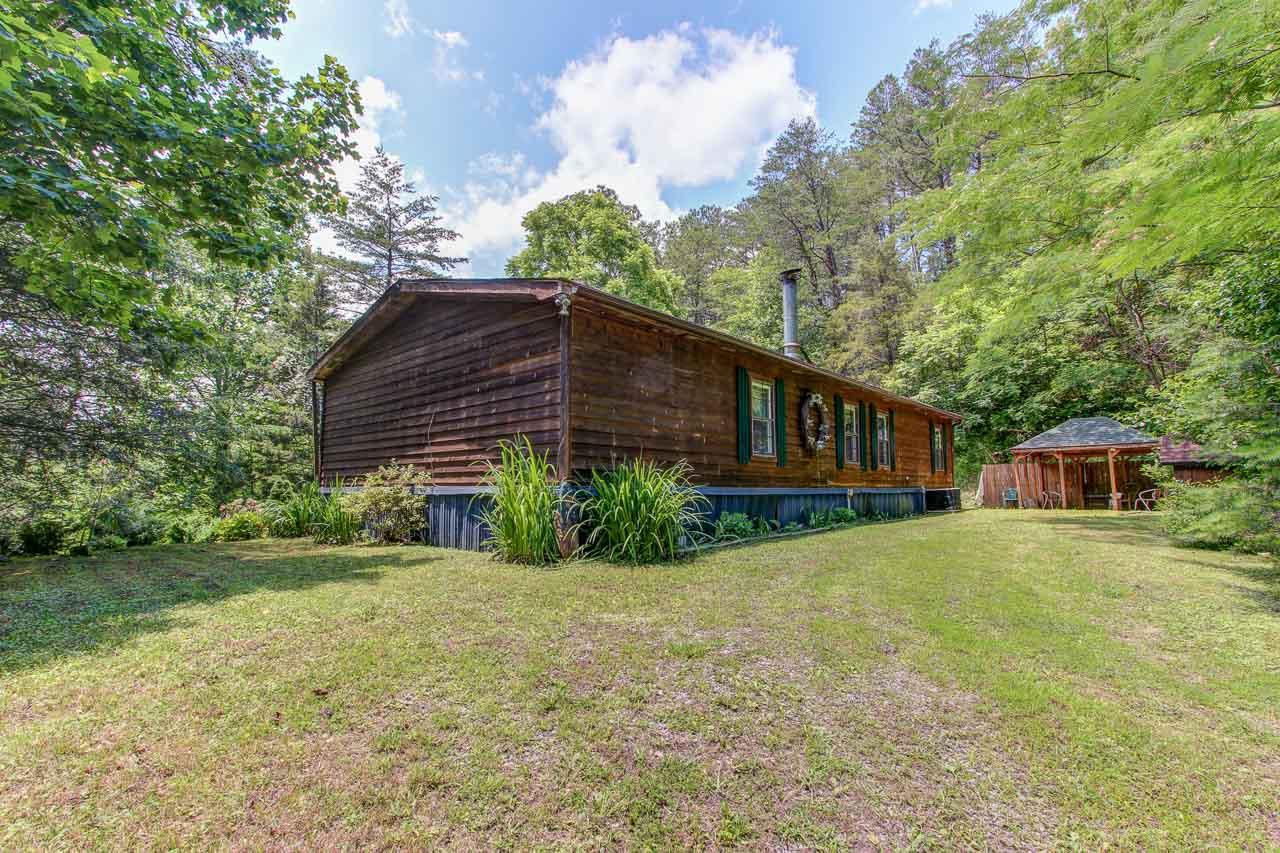 979 Gnatty Branch Road Pigeon Forge, TN 37876 - Photo 33 of 37 33