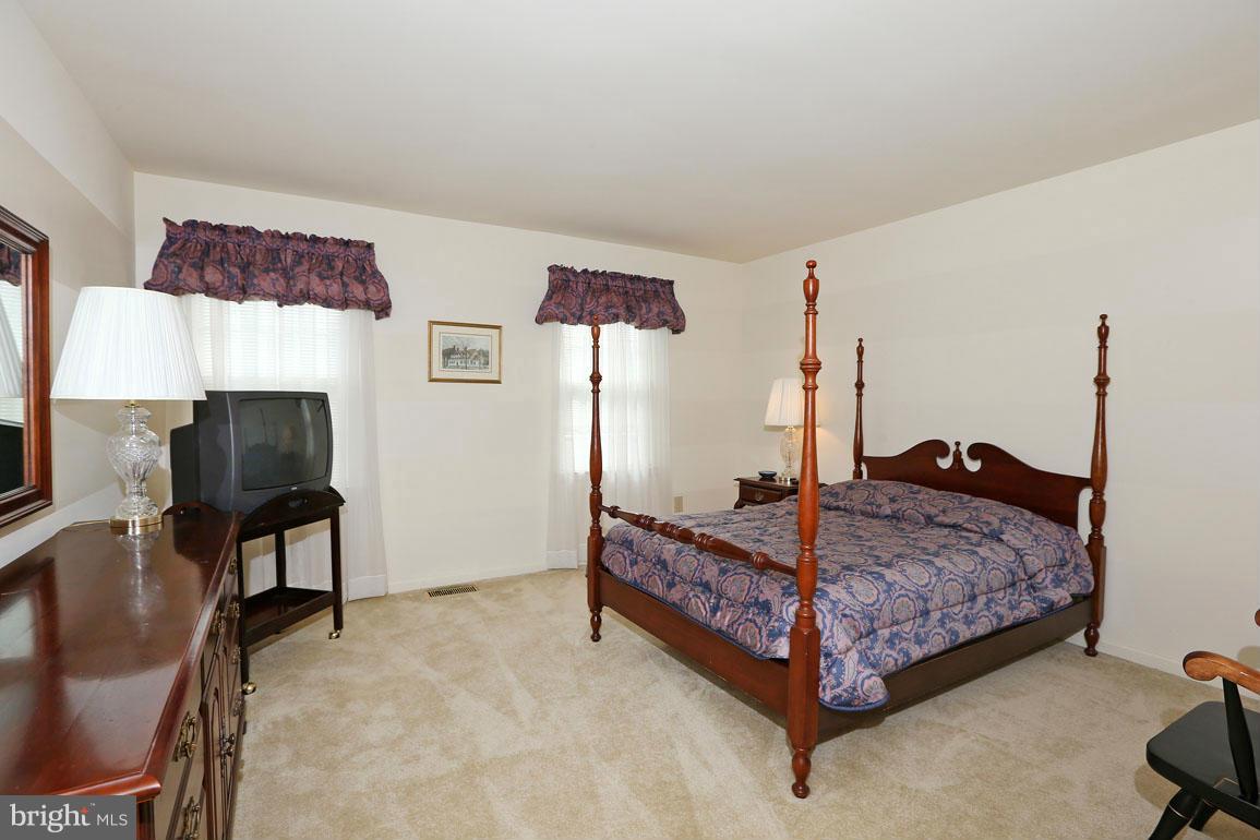 8014 Rising Ridge Road Bethesda, MD 20817 - Photo 14 of 21 Bedroom 2