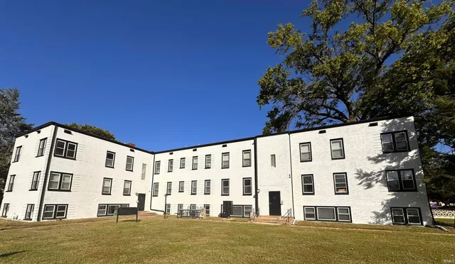 $1,250 | 2024 Lincoln Avenue, Unit B1, Evansville, IN 47714