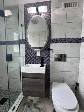 $1,000 | 2024 Lincoln Avenue, Unit B1, Evansville, IN 47714