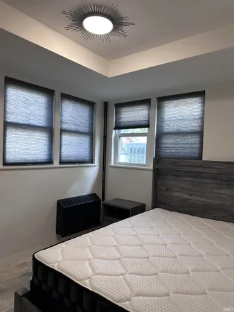 $1,000 | 2024 Lincoln Avenue, Unit B1, Evansville, IN 47714