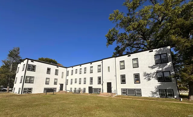 $1,250 | 2024 Lincoln Avenue, Unit B1, Evansville, IN 47714